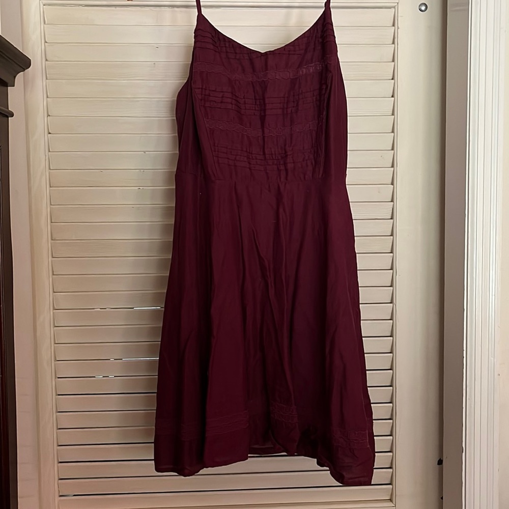 Old Navy maroon dress